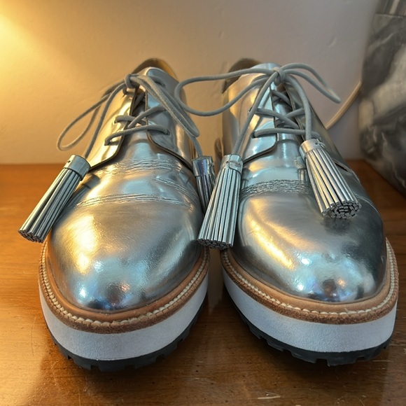 🤍 LOEFFLER RANDALL silver Oxfords 🤍 - Picture 4 of 14